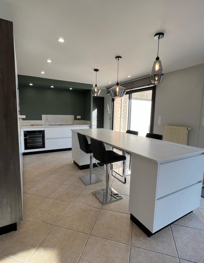 38F33954-56A6-4A1A-8A23-57FCF12775C7