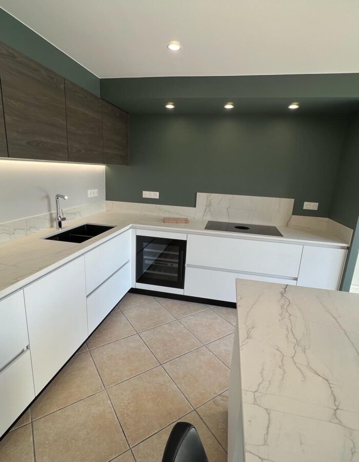 7D59F0B5-34E3-41E4-943E-20250EE67E51