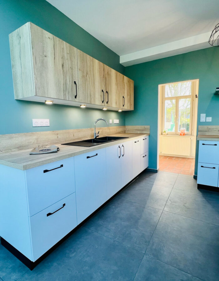 7E9D5607-517B-4420-B37E-FE59E319224C