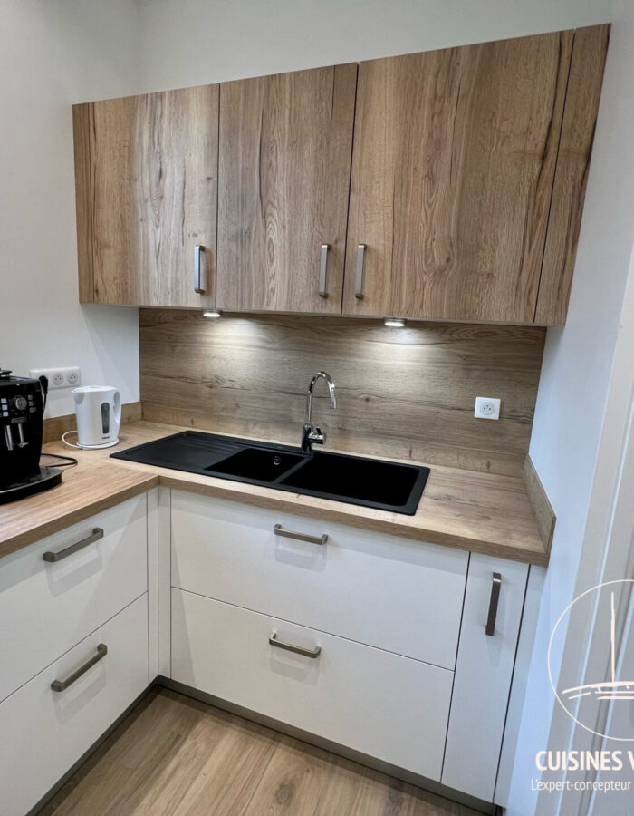 BF23C367-C5D7-4FE2-8851-510465806778