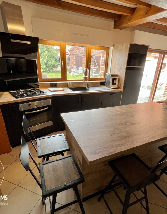 D5FF9CE1-9D74-4754-845C-B328CD19F24B