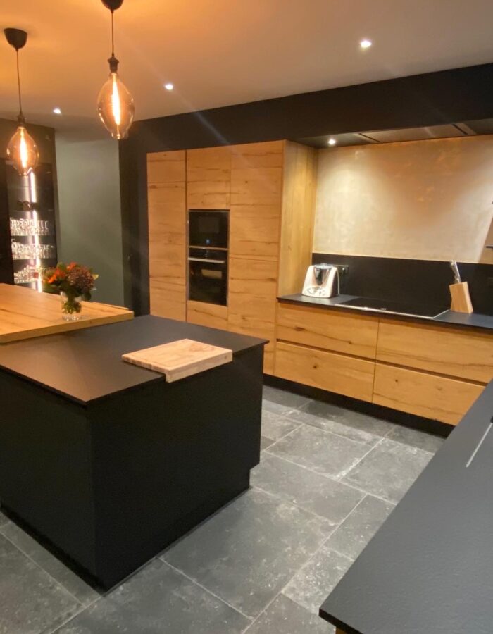 DACFA76E-A5AF-4054-A6D8-9404488CDB76